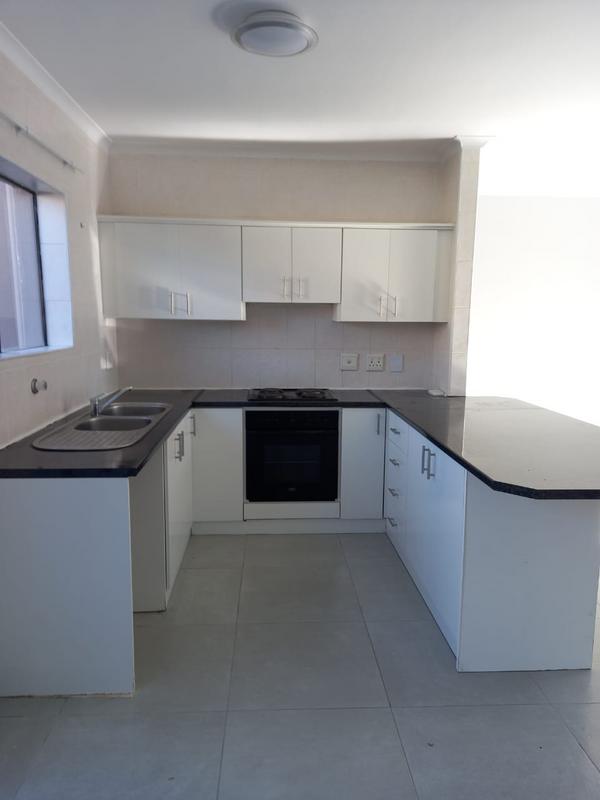 To Let 2 Bedroom Property for Rent in Sunningdale Western Cape